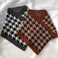 Un beau cadeau pour elle! Foulard triangle délicat