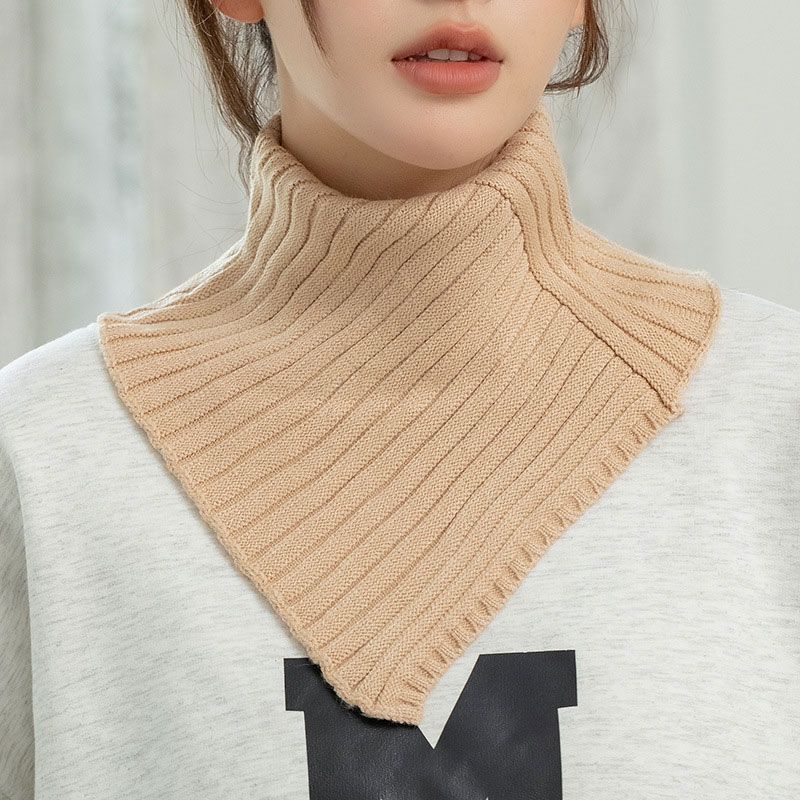 Un beau cadeau pour elle! Foulard triangle délicat