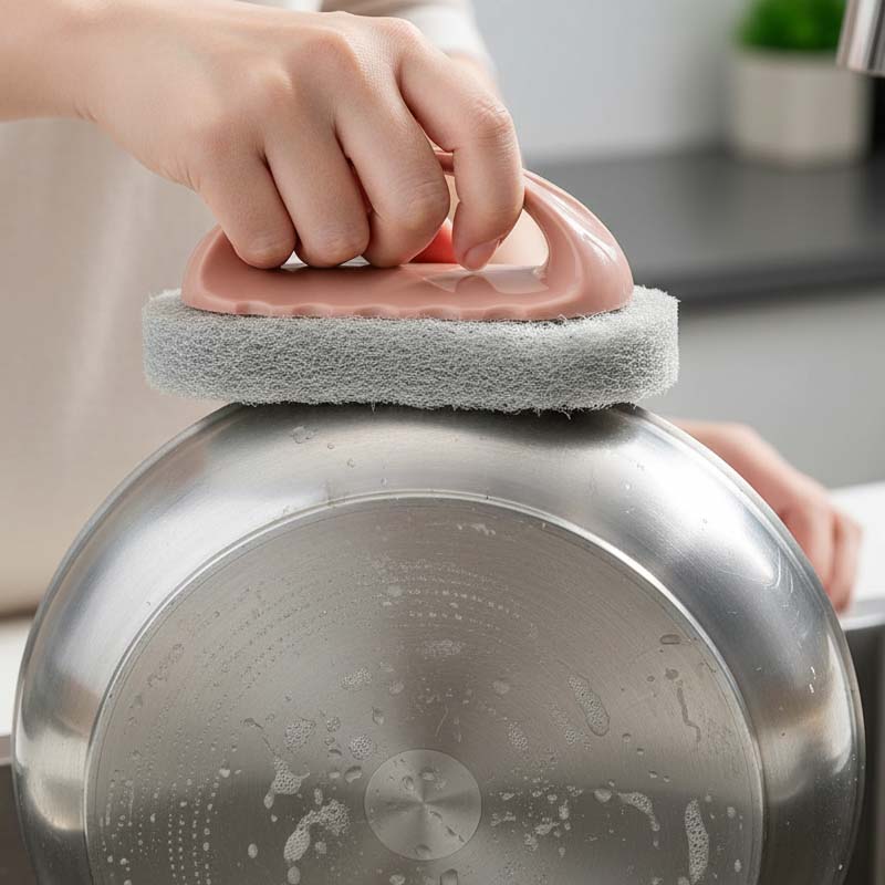 Brosse de nettoyage polyvalente avec manche