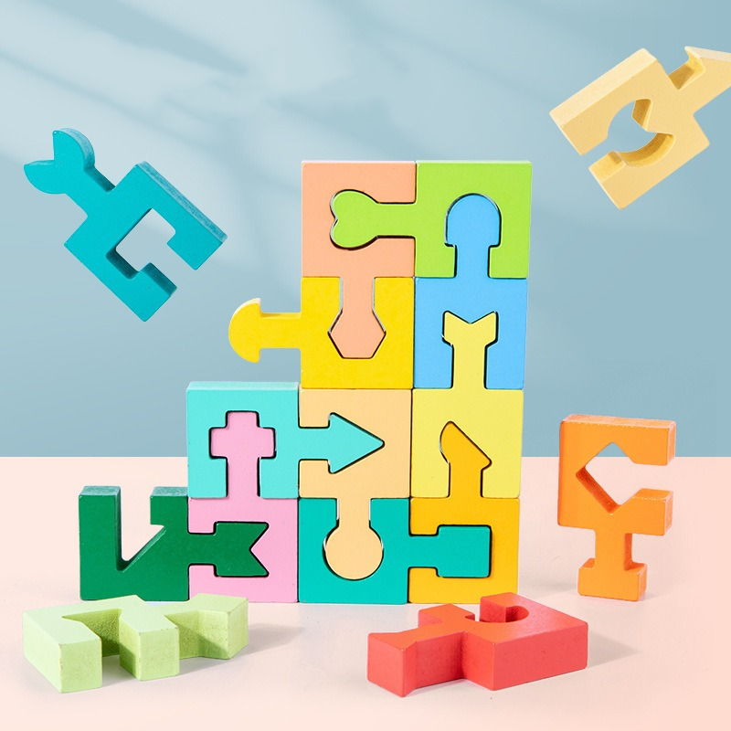 Puzzle en bois de formes géométriques à associer pour les tout-petits